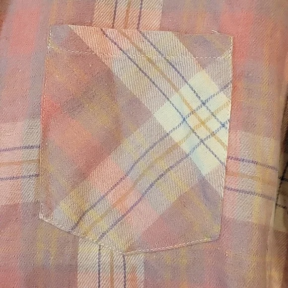 Lightweight pink flannel - Picture 3 of 4